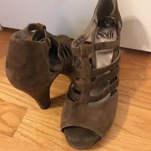 Sofft shoe, mocha colored suede